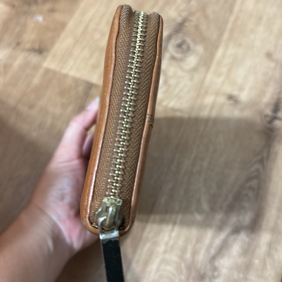 Tory Burch wallet - Picture 3 of 8